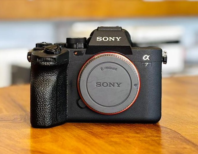 SONY A7 M4